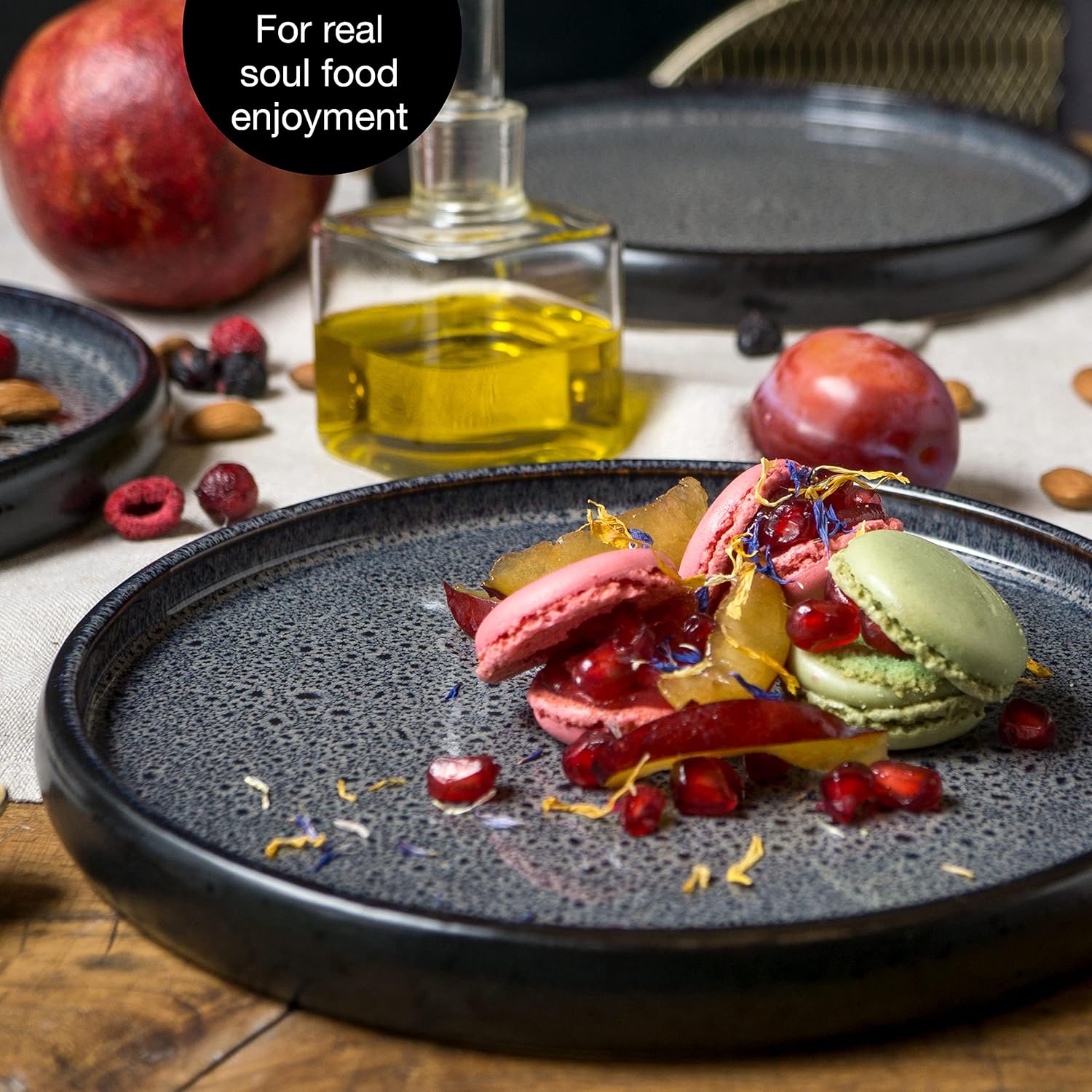 SOLID 12-Piece Stoneware Dinnerware Set