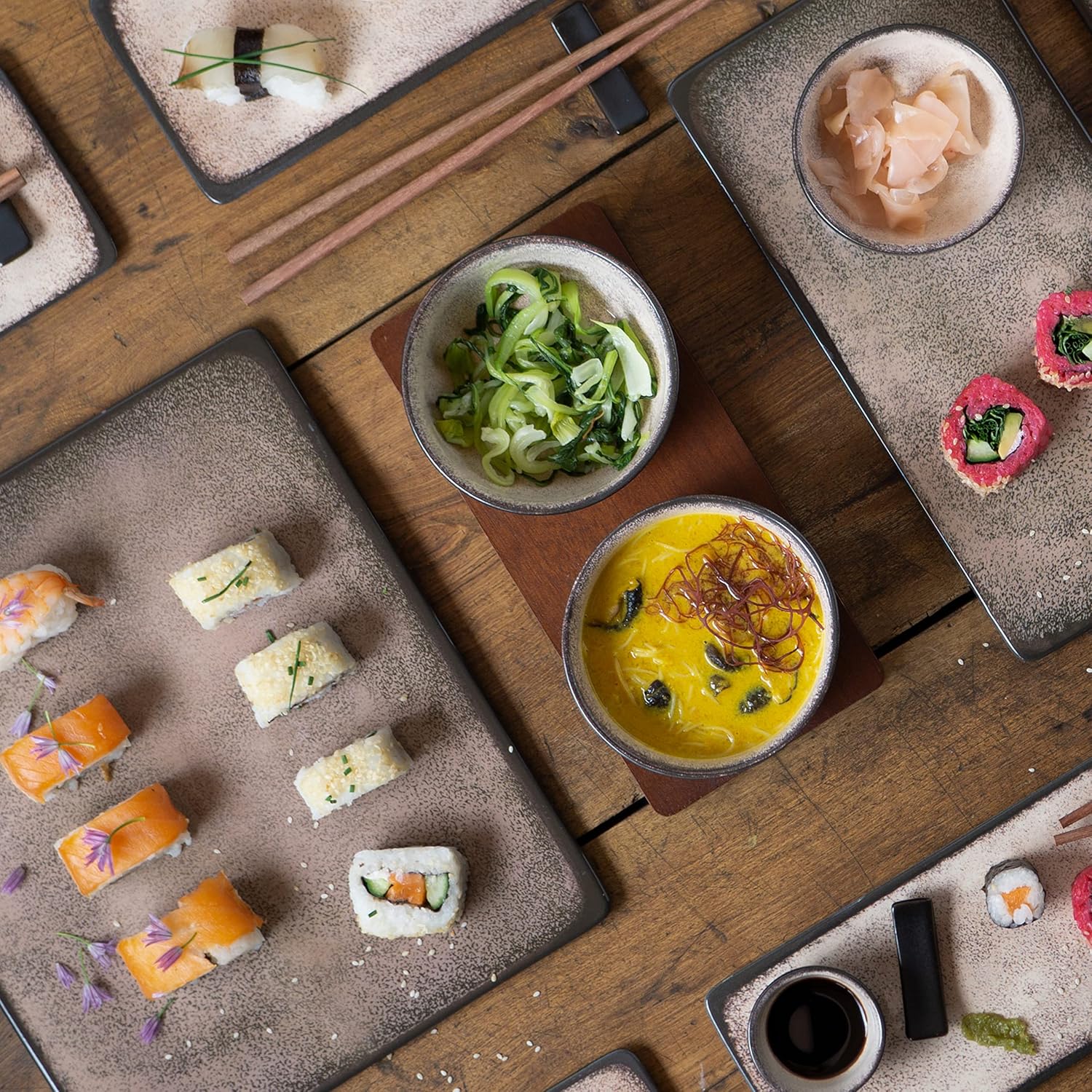 29-Piece Sushi Dinnerware Set